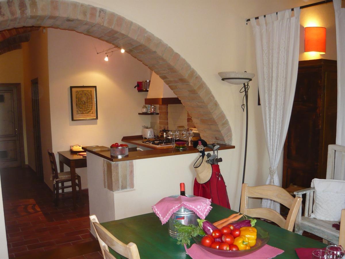 Podere Oliveta Поджибонси Екстериор снимка